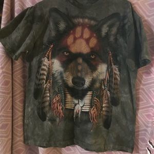 Wolf tee